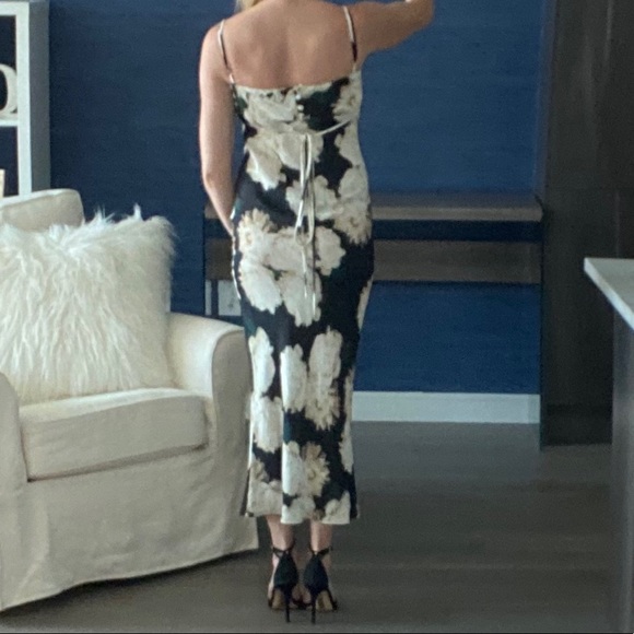 Flynn Skye Gorgeous Dress 👗 ! - Picture 5 of 8